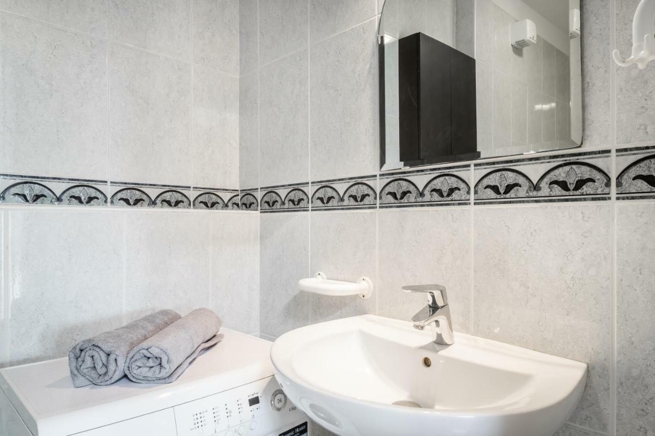 Bpr Soho Boutique Home With Ac Budapest Esterno foto